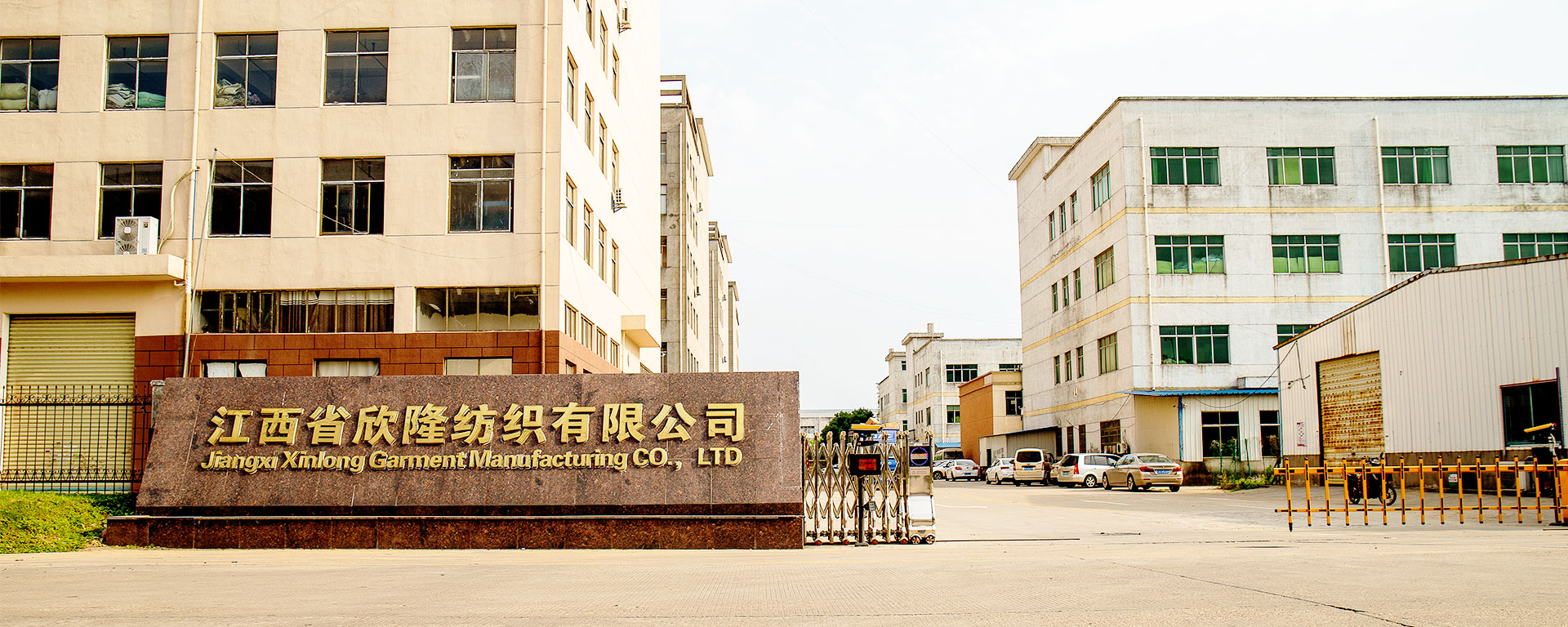 鋁塑蓋卯合車(chē)間_鋁塑廠(chǎng)